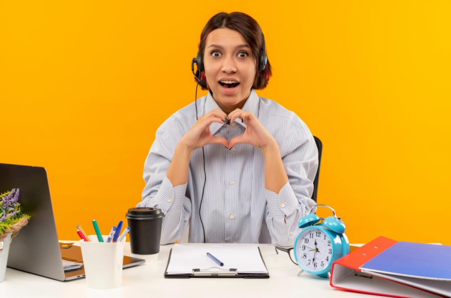polrixanova Büroansicht in Dresden mit modernem Arbeitsplatz